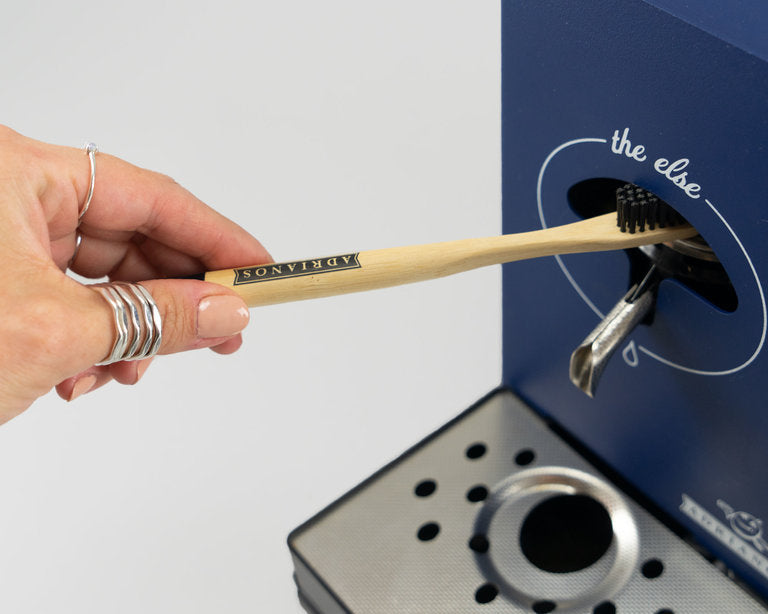 Adrianos Clean & Glossy brosse à dents